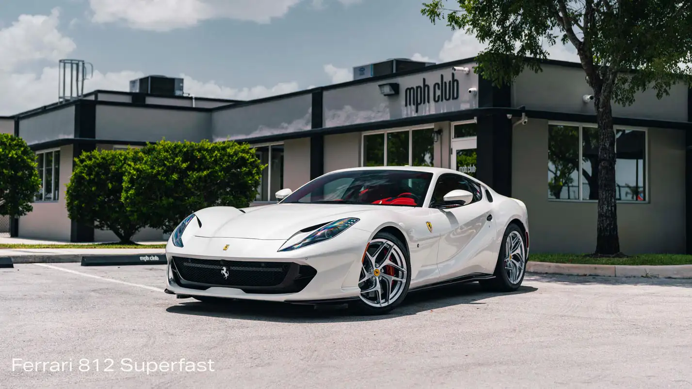 lamborghini-aventador-s-rental-vs-ferrari-812-superfast-rental-mph-club-profile-view1