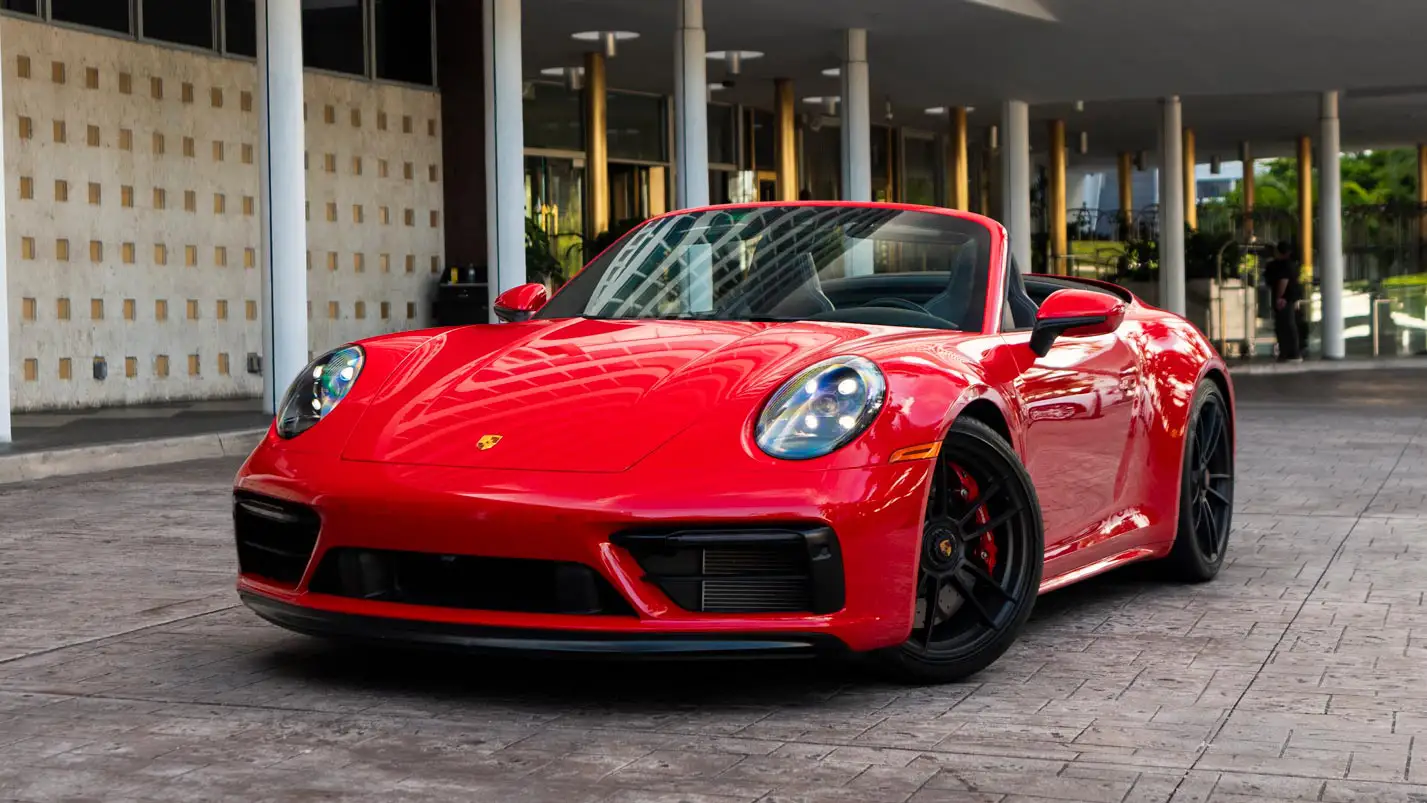 The ultimate guide to rent a convertible in Miami blog post - mph club 7
