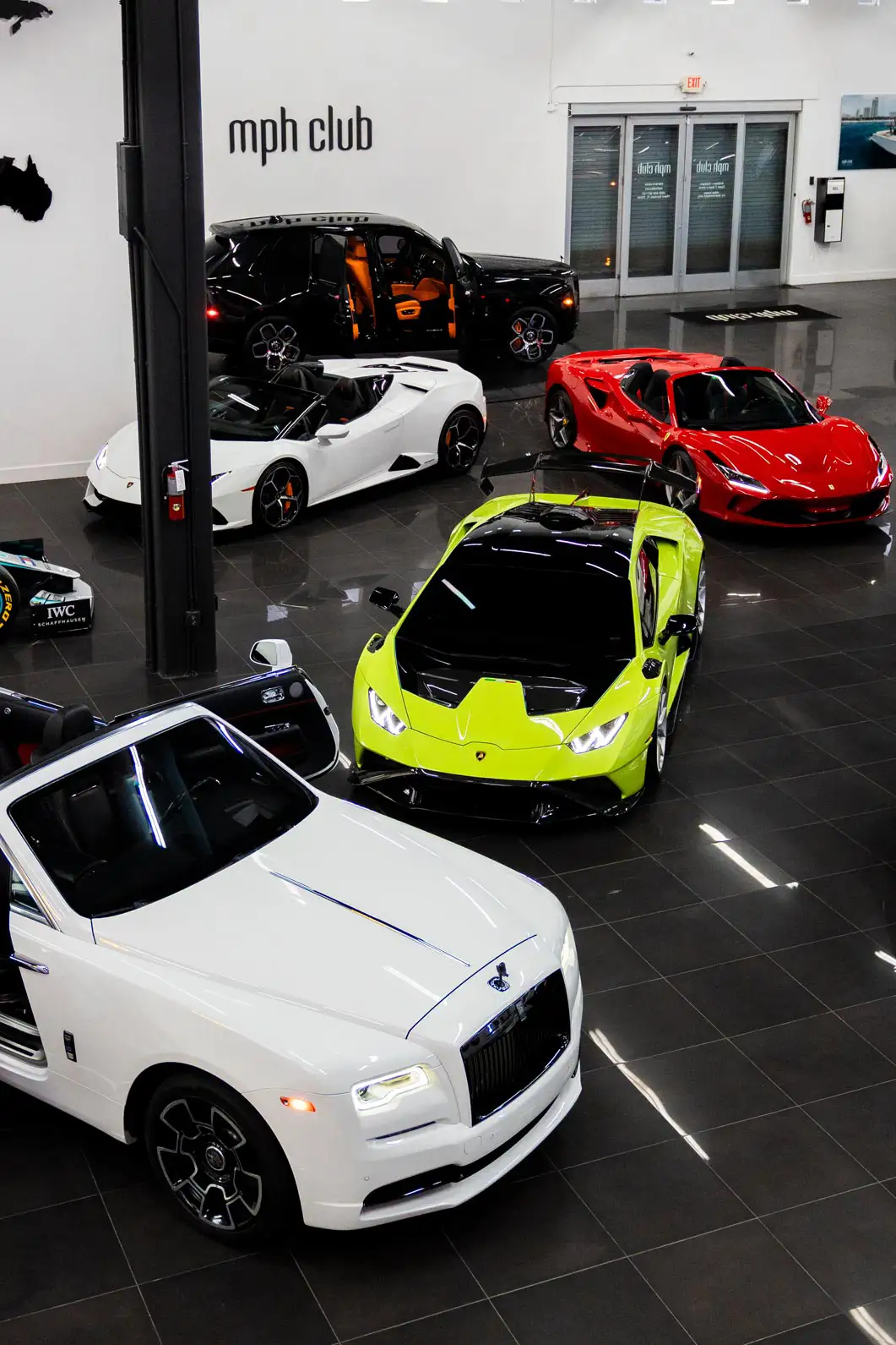 Exploring Miami finest luxury car rentals 3