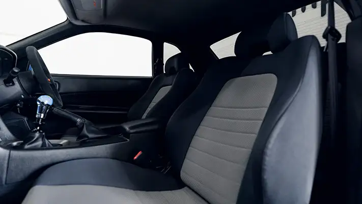 Nissan Skyline R34 rental interior view - mph club